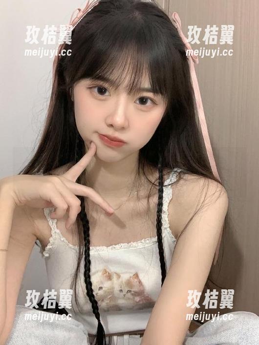 只需一键,“17c吃瓜”黑料传送门直达啥都有的奇妙世界!-玫桔翼 只需一键,“17c吃瓜”黑料传送门直达啥都有的奇妙世界!-玫桔翼