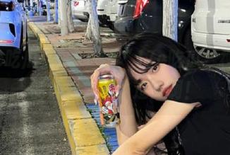 啧啧，这“17c吃瓜”视频里的黑料，有些过火啊！