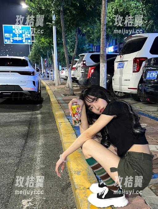 啧啧,这“17c吃瓜”视频里的黑料,有些过火啊!-玫桔翼 啧啧,这“17c吃瓜”视频里的黑料,有些过火啊!-玫桔翼
