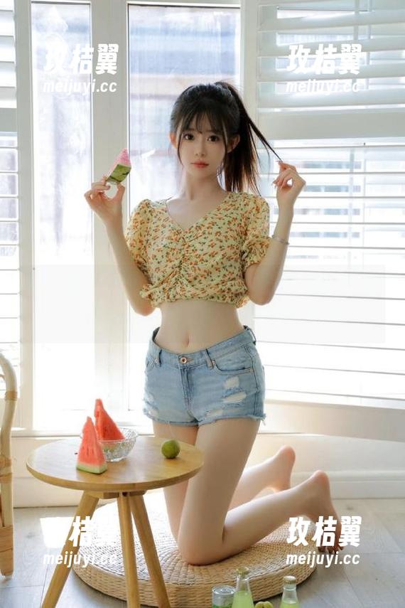 51吃瓜今日发布：只有肚子饿了，瓜才更美味，小心别被吃掉哦！-玫桔翼