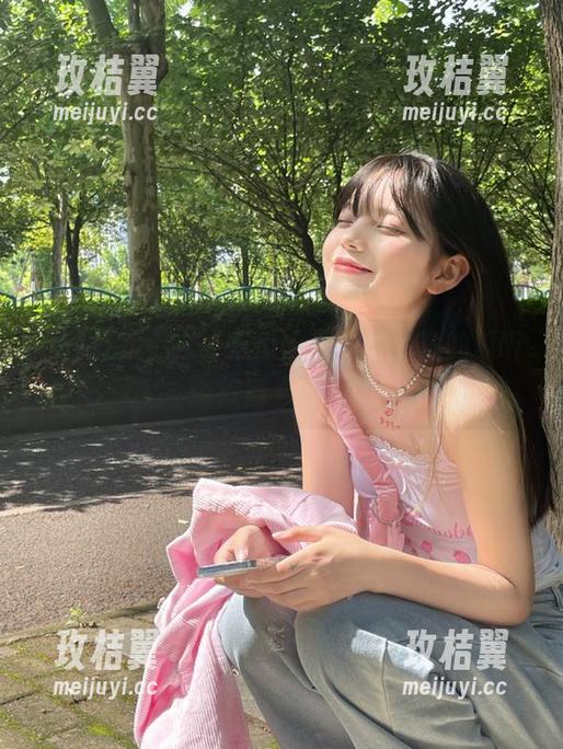 在51吃瓜app上，今日的瓜听说特别‘香’！-玫桔翼
