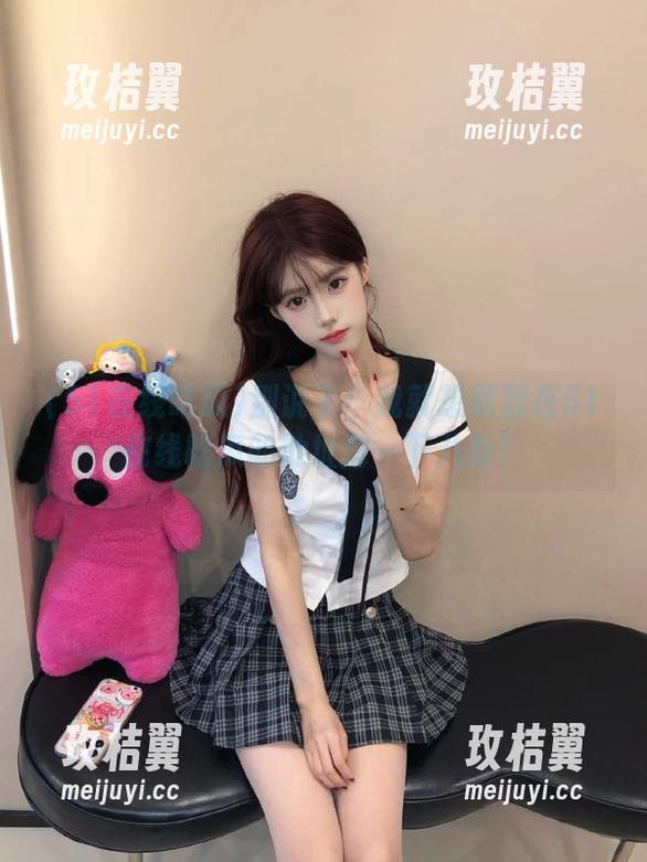 别说了！我就想默默在51在线吃瓜的地址挖一下八卦！-玫桔翼