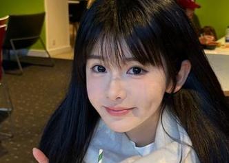 导航我去52cg，万一能看见隔壁侄女的恋爱八卦？