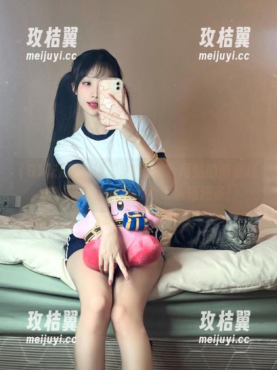别说“91吃瓜”网站的商业模式,视频里的瓜比我家冰箱还多!-玫桔翼 别说“91吃瓜”网站的商业模式,视频里的瓜比我家冰箱还多!-玫桔翼