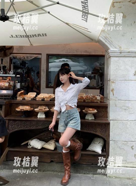 登陆后欲罢不能,潜伏在“91吃瓜”的黑料层层包围之下,心里嘀咕自个儿。-玫桔翼 登陆后欲罢不能,潜伏在“91吃瓜”的黑料层层包围之下,心里嘀咕自个儿。-玫桔翼