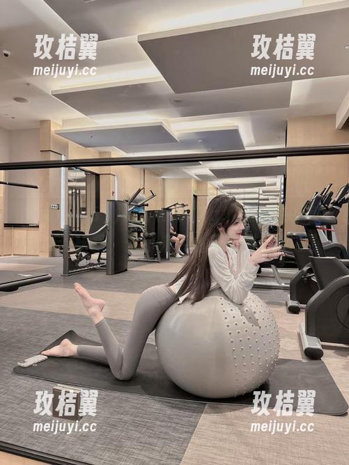 www.51cg.fnu：在线解锁八卦秘籍，偶尔来点虚无缥缈的深度！-玫桔翼