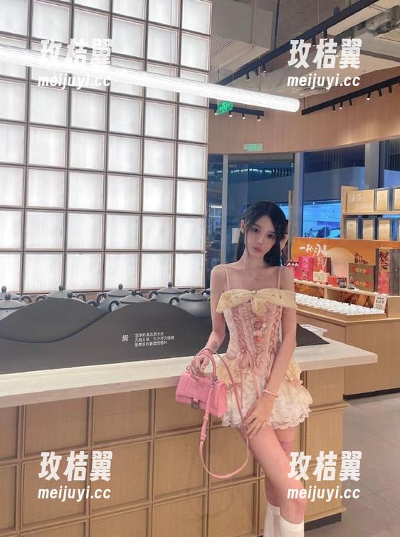在线“www.吃瓜”,我觉得我已经在每个瓜的背后潜伏得无比成熟了!-玫桔翼 在线“www.吃瓜”,我觉得我已经在每个瓜的背后潜伏得无比成熟了!-玫桔翼