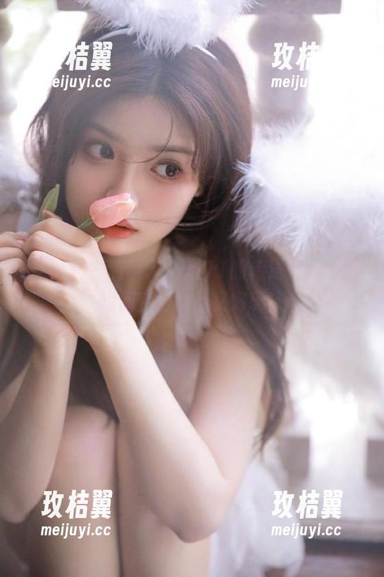 一脚踏入zztt11的传送门，心情瞬间变得微妙又好玩！-玫桔翼