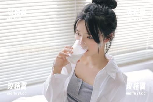 免费吃瓜网首页：甜蜜中夹杂着酸涩的八卦-玫桔翼