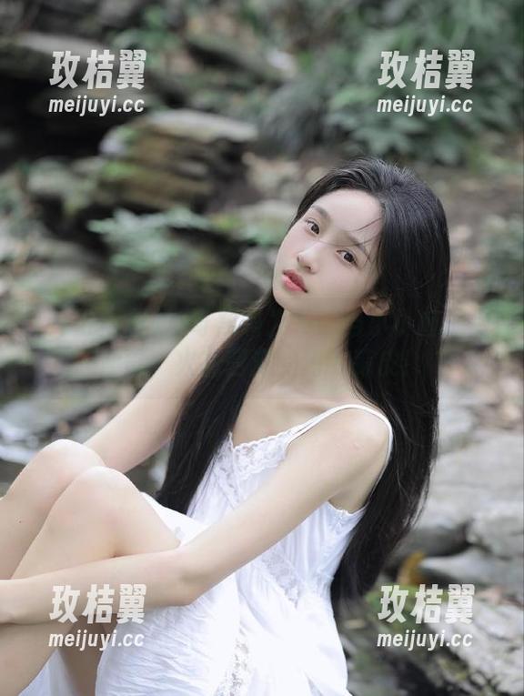 冲哥黑料发布：当小小鱼遇上冲哥，火花四溅的鸡毛蒜皮！-玫桔翼