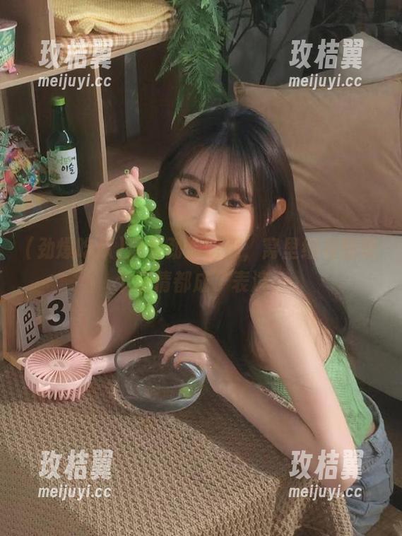 观看劲爆吃瓜,窝里缩着的每个表情都成了表演。-玫桔翼 观看劲爆吃瓜,窝里缩着的每个表情都成了表演。-玫桔翼