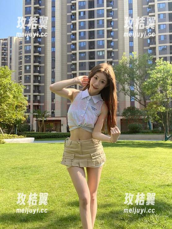 时常迷路，但在劲爆吃瓜的导航中，我能第一时间找到最新瓜讯！-玫桔翼