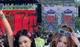 吃瓜网首页，果然是无聊和平庸的集中营，网址随便点点也能消耗时间