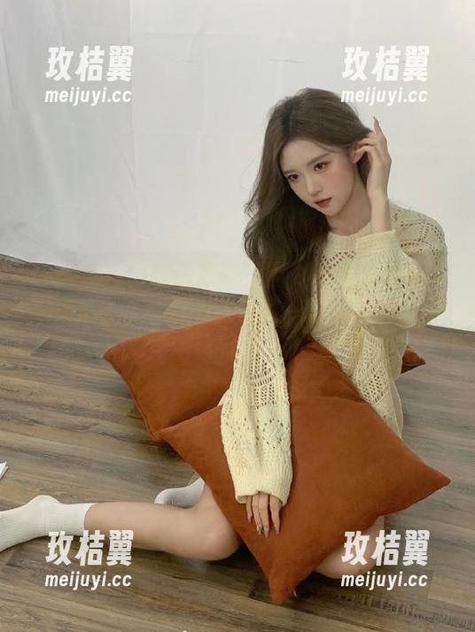 为啥心情好？因为我刚刚在www.51吃瓜网app里干了一场‘吃瓜’马拉松！-玫桔翼