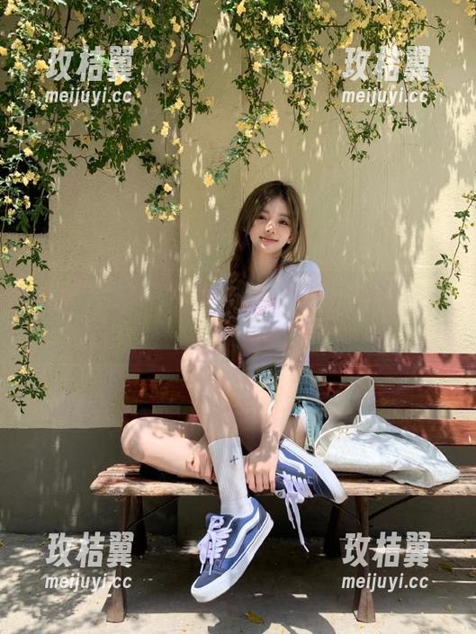 登录吃瓜网,发现今日热瓜,究竟是吴妈还是张屌的故事更离谱?-玫桔翼 登录吃瓜网,发现今日热瓜,究竟是吴妈还是张屌的故事更离谱?-玫桔翼