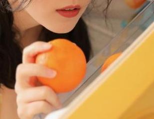 在国产吃瓜app上，视频竟然比现实更离谱？