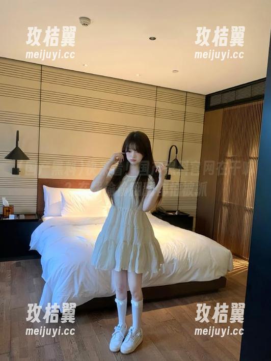 快来看!国产黑料官网在干嘛?在线偷偷翻翻都怕被抓-玫桔翼 快来看!国产黑料官网在干嘛?在线偷偷翻翻都怕被抓-玫桔翼