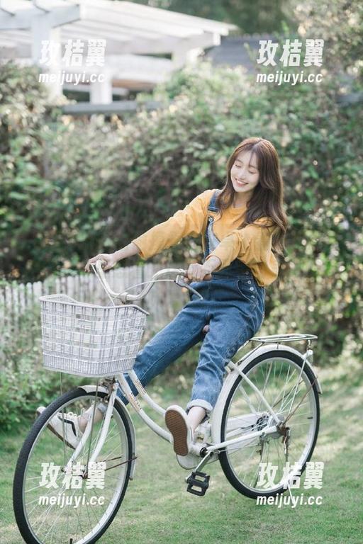 偷偷摸摸在安卓上看明星黑料网站,心里想着:这算不算宇宙盖章的趣味爱好?-玫桔翼 偷偷摸摸在安卓上看明星黑料网站,心里想着:这算不算宇宙盖章的趣味爱好?-玫桔翼