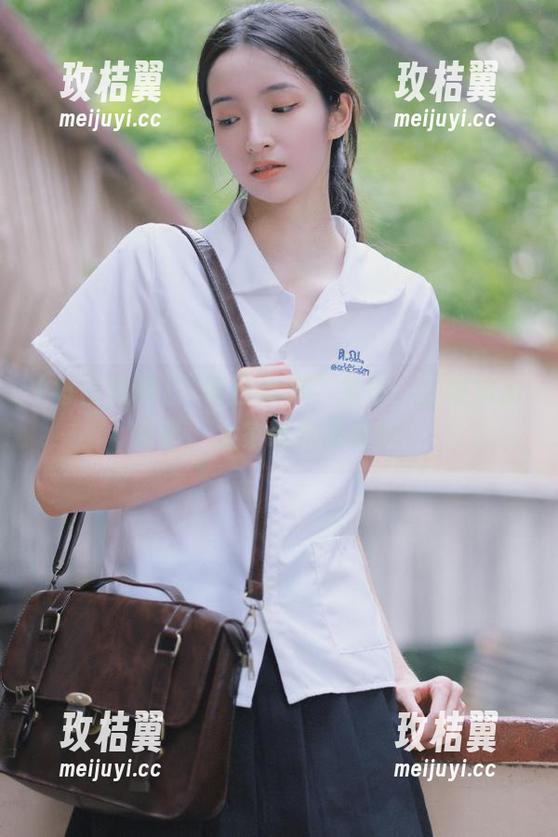 “每日黑料”发布：云吸狗出奇事，大家装作很冷静！-玫桔翼