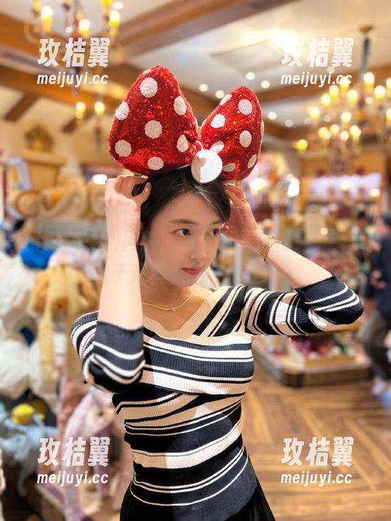 网曝吃瓜登录,轻松一滑,沉迷于这群人的奇谈怪论!-玫桔翼 网曝吃瓜登录,轻松一滑,沉迷于这群人的奇谈怪论!-玫桔翼