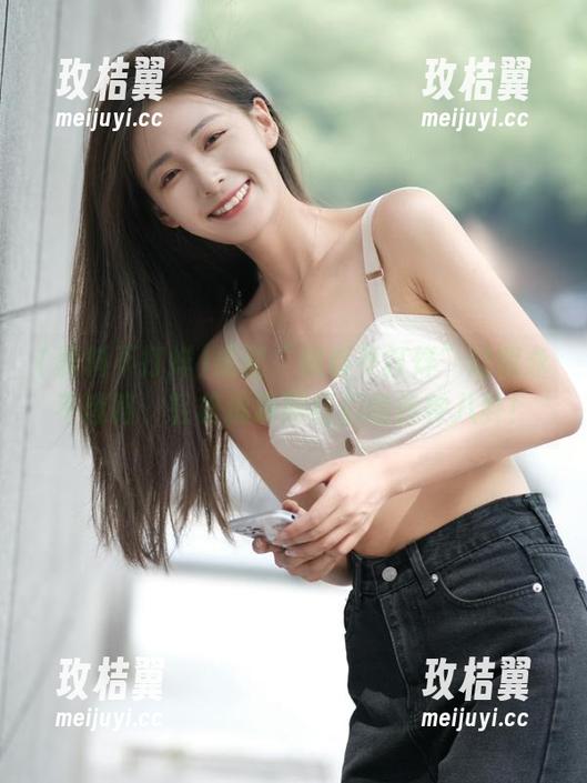 感谢“黑料不打烊”让我永不迷路，轻松追踪网红们的各种八卦！-玫桔翼