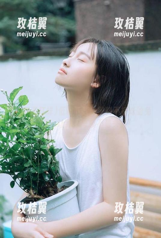 低调下载：黑料不打烊的免费内容，让我一阵摸不着头脑！-玫桔翼