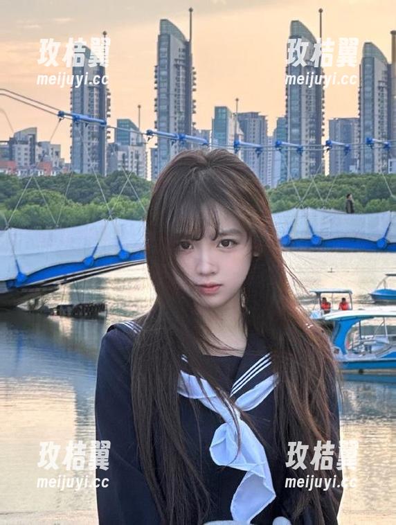 无论去哪儿，黑料正能量苹果版都能帮你不迷路，只要有瓜能吃！-玫桔翼