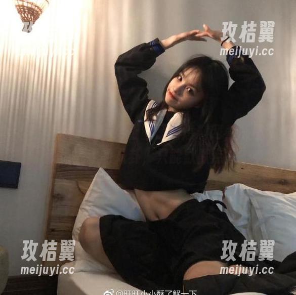 ios上的黑料爆料网,满屏都是惊呆我的八卦,只能默默点头。-玫桔翼 ios上的黑料爆料网,满屏都是惊呆我的八卦,只能默默点头。-玫桔翼