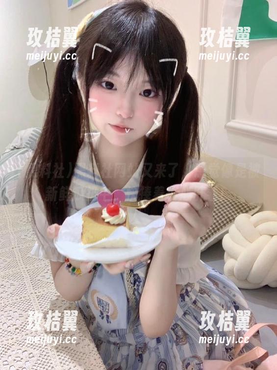 黑料社网站又来了，感觉像是被新鲜瓜扔中，快捧着小心肝看！-玫桔翼