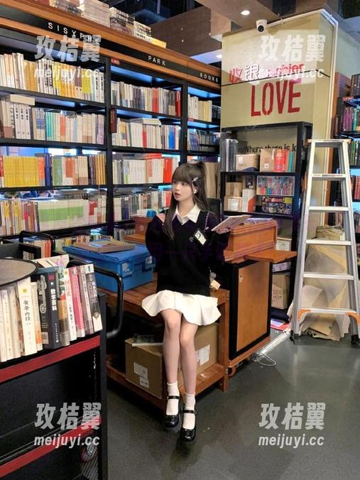 黑料老司机heiliao发布,教你如何用一只手吃薯条!-玫桔翼 黑料老司机heiliao发布,教你如何用一只手吃薯条!-玫桔翼