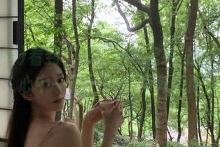 看到“黑网料”官网上这些照片，心中一万只草泥马奔腾而过