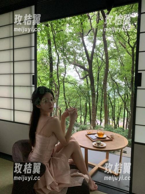 看到“黑网料”官网上这些照片,心中一万只草泥马奔腾而过-玫桔翼 看到“黑网料”官网上这些照片,心中一万只草泥马奔腾而过-玫桔翼